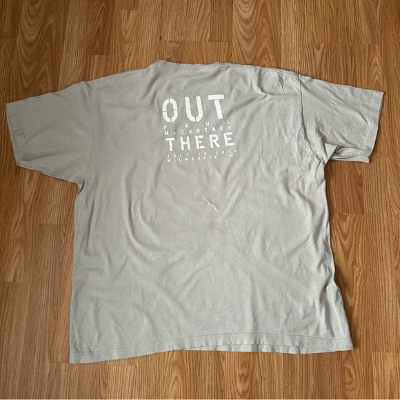 Paul McCartney Tour T-Shirt Out There 2013 Milwaukee XL - Picture 2 of 5